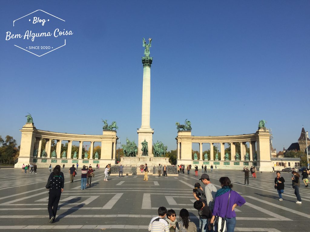 Praça dos Heróis em Budapeste  
