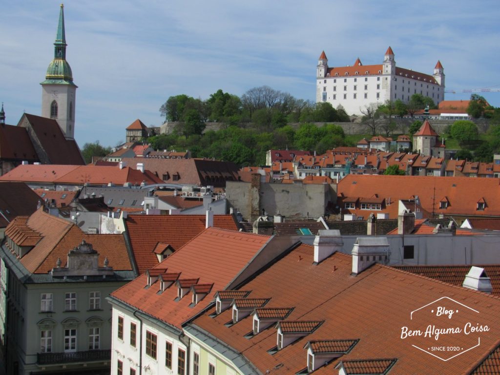 Vista do Castelo da Bratislava e da Catedral de São Martin - Bratislava 